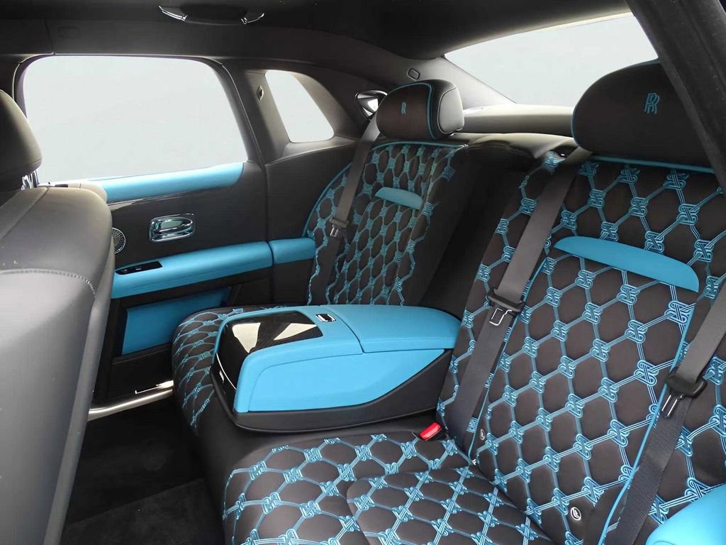 New 2025 Rolls-Royce Ghost Black Badge image 9