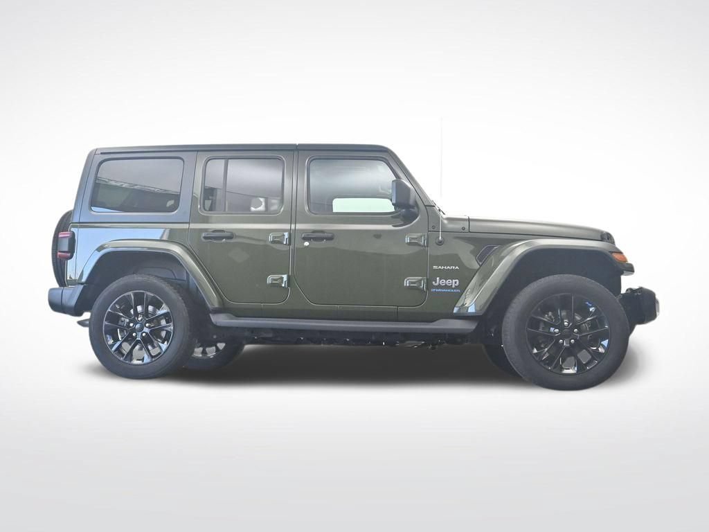 Used 2023 Jeep Wrangler Unlimited Sahara w/ Cold Weather Group AWD/4WD image 32