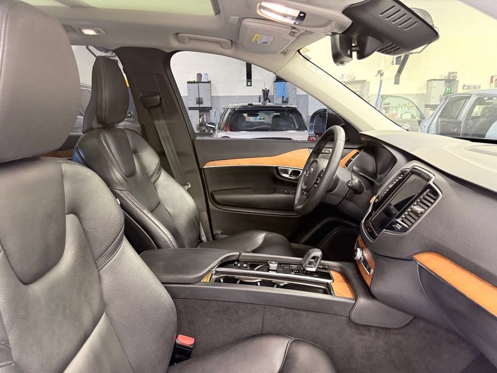 Used 2023 Volvo XC90 B6 Plus w/ Protection Package Premier AWD/4WD image 30