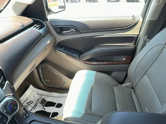 Used 2018 Chevrolet Suburban Premier AWD/4WD image 27