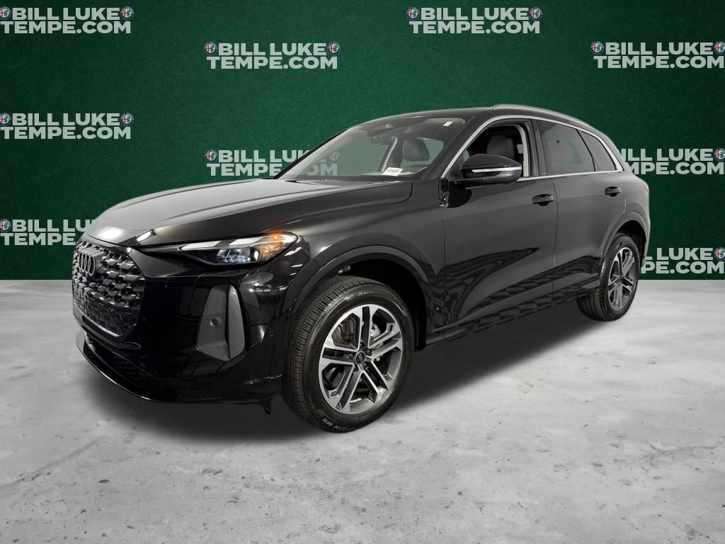 Used 2025 Audi Q5 Premium w/ Convenience Package image 4