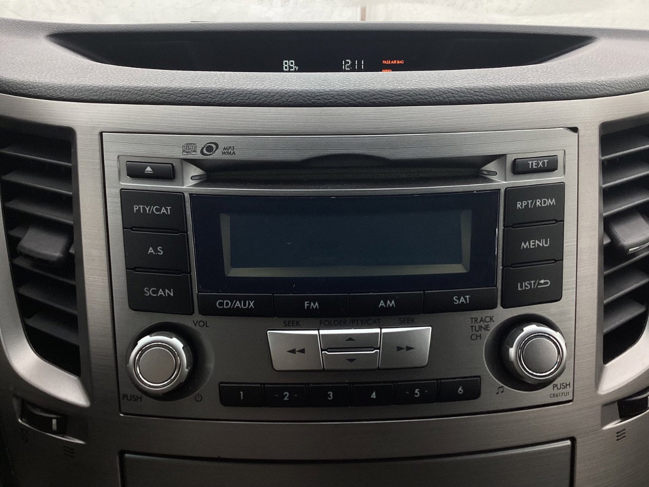 Used 2013 Subaru Outback 2.5i Premium w/ All-Weather Pkg image 34