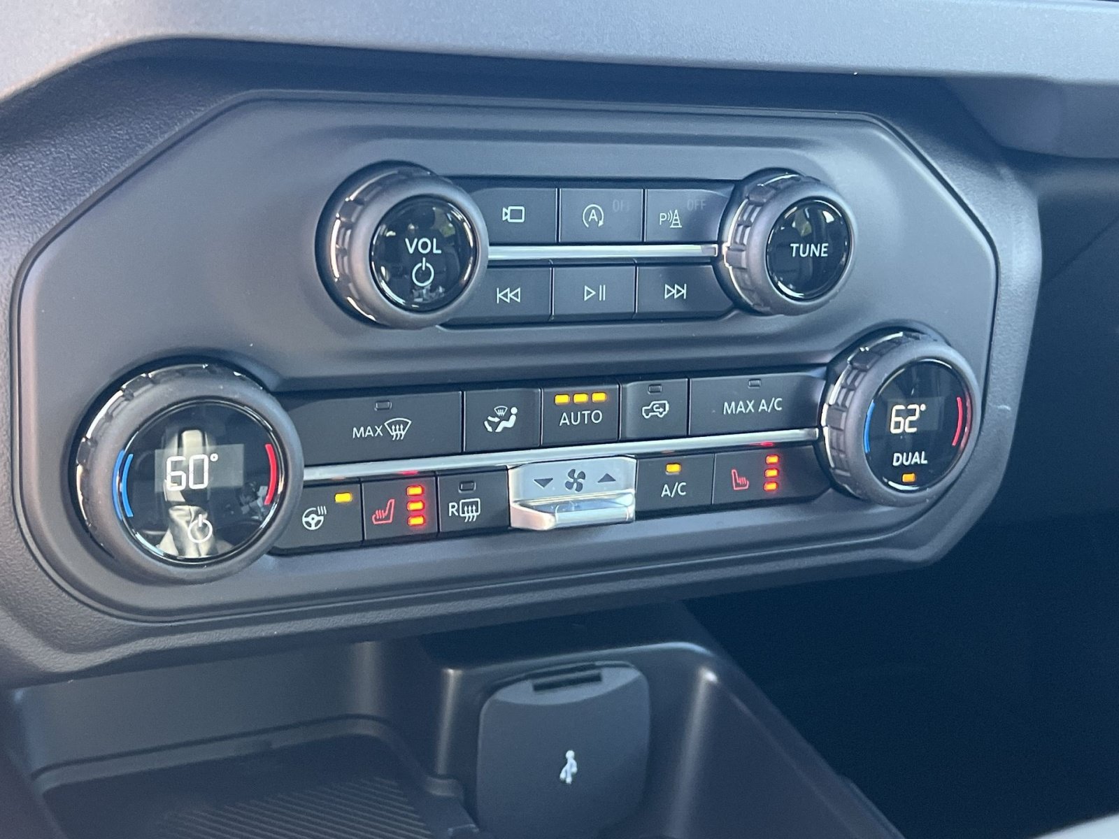 New 2026 Ford Bronco Outer Banks AWD/4WD image 21