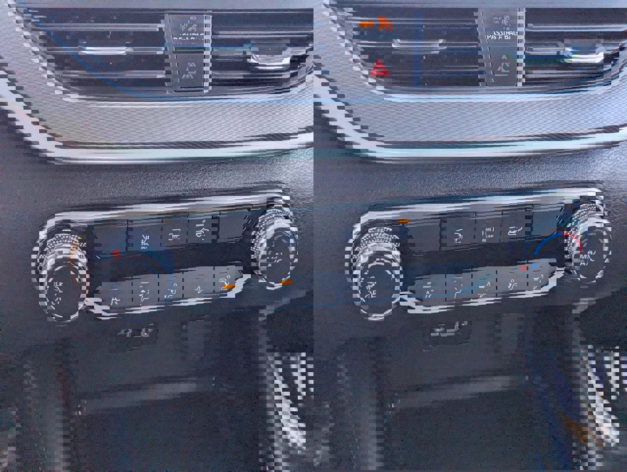 Certified 2025 Nissan Altima 2.5 SR image 25