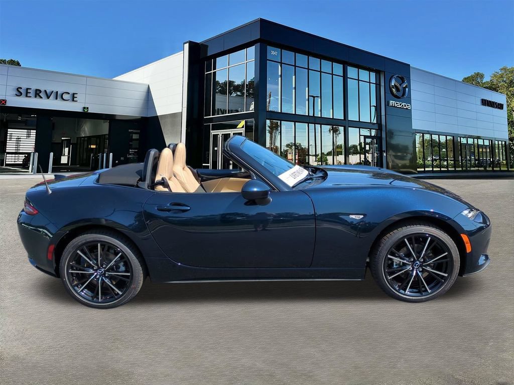 New 2026 MAZDA MX-5 Miata Grand Touring RWD image 3