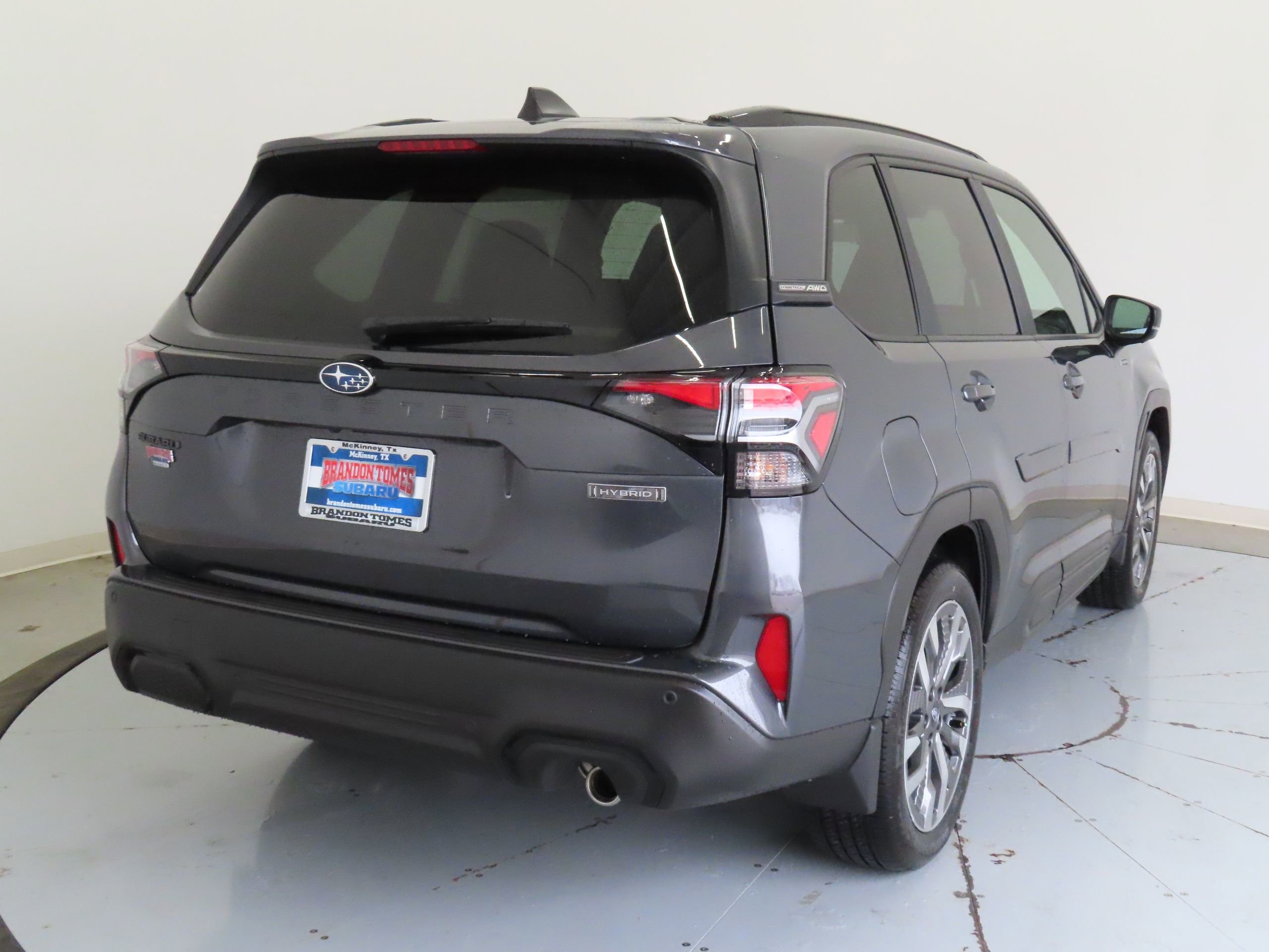 New 2025 Subaru Forester Touring image 3