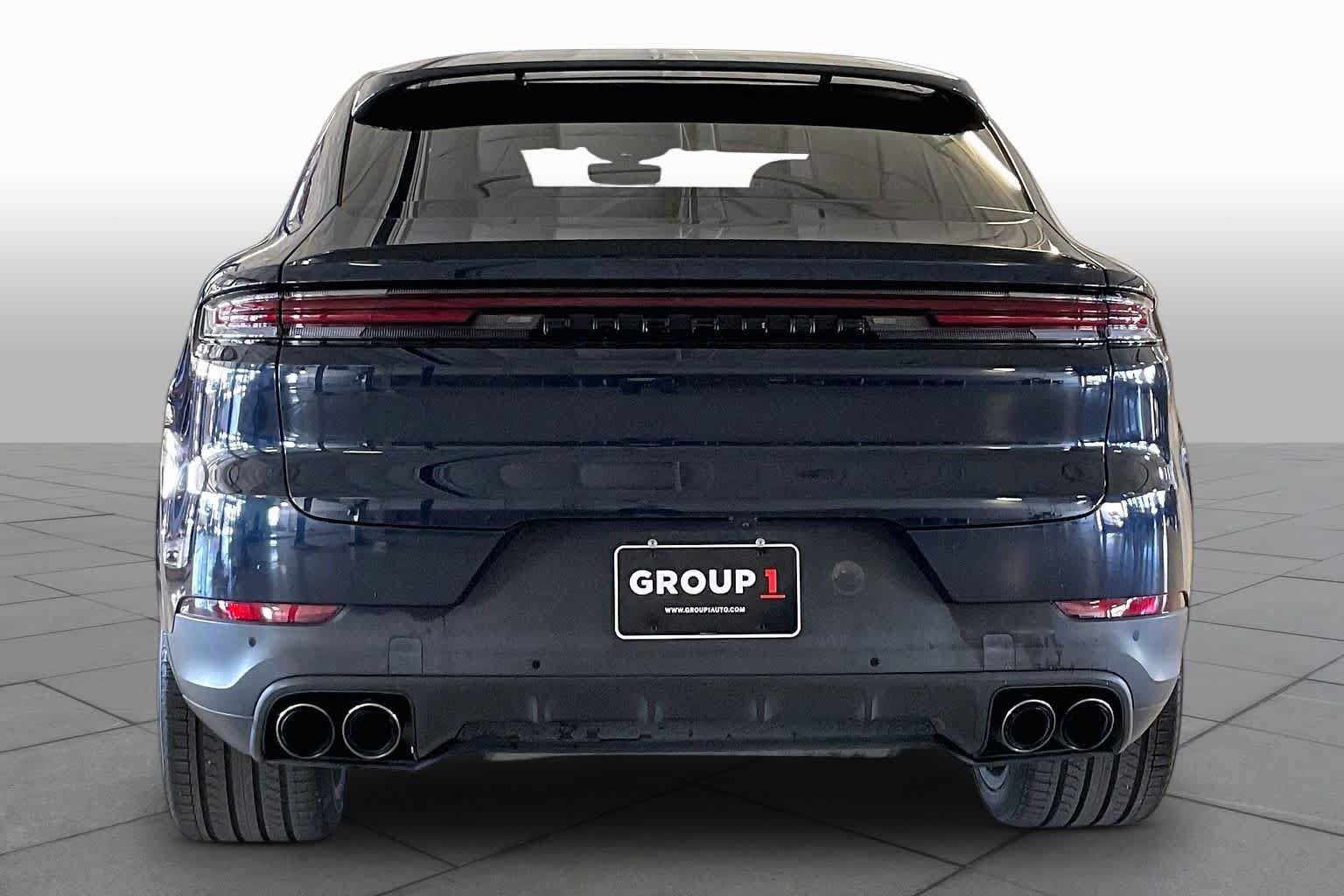 Used 2024 Porsche Cayenne Coupe w/ Premium Package Plus AWD/4WD image 4
