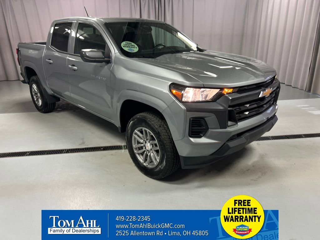 Used 2025 Chevrolet Colorado LT w/ Advanced Trailering Package AWD/4WD image 1