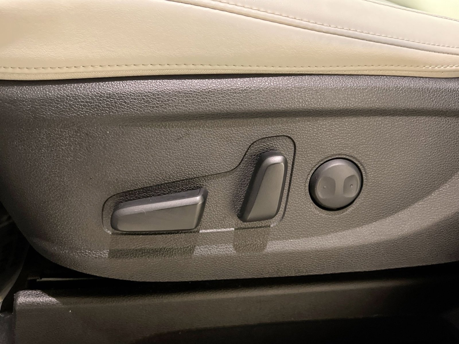 Used 2022 Kia Telluride S image 24