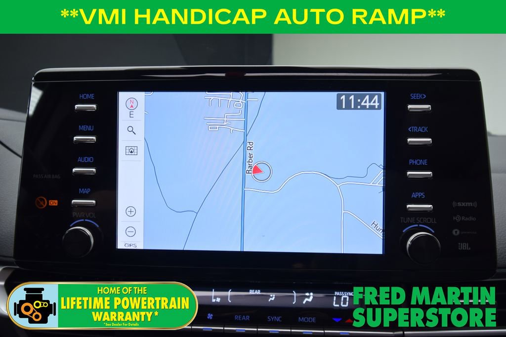 Used 2022 Toyota Sienna XLE image 28