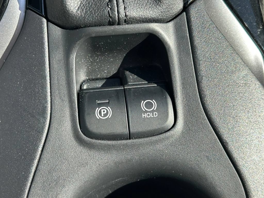 New 2025 Toyota Corolla Cross LE w/ Moonroof Package FWD image 29