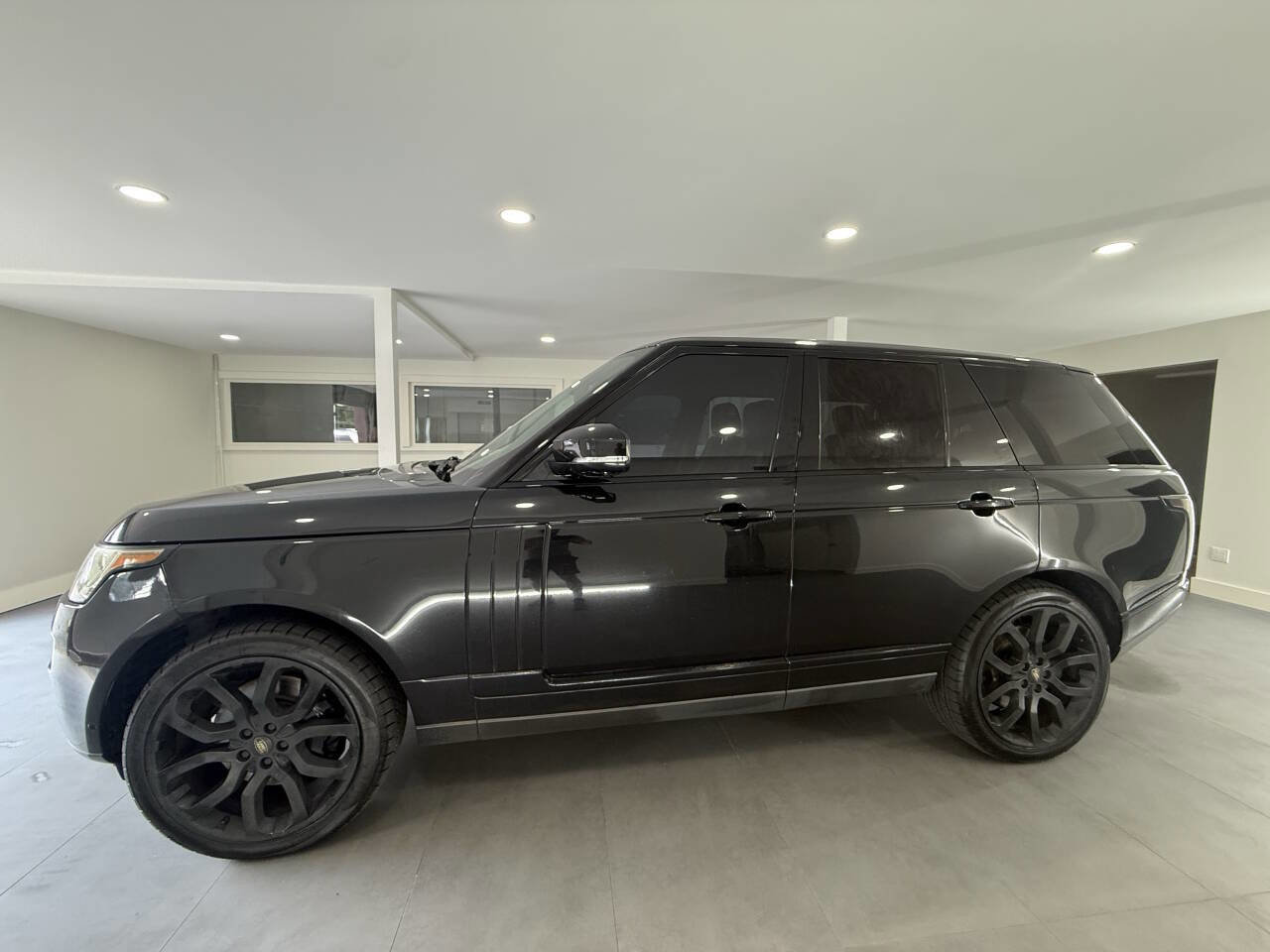 Used 2014 Land Rover Range Rover Supercharged AWD/4WD image 22