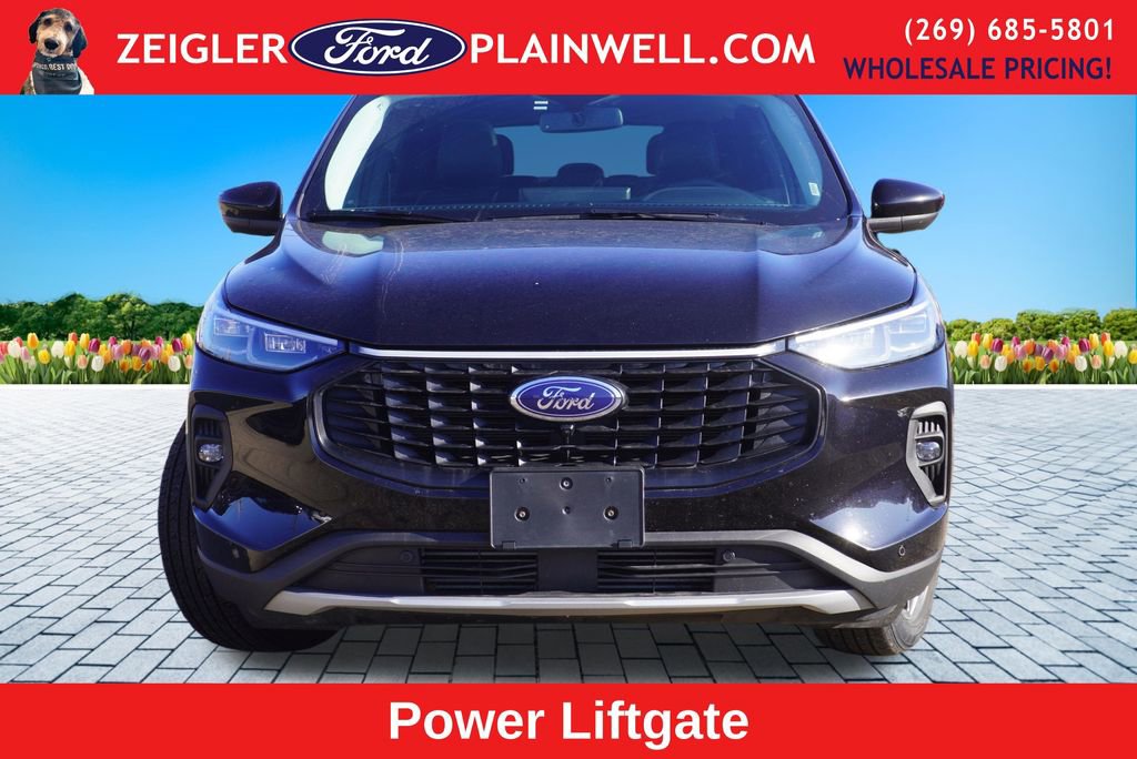 Used 2024 Ford Escape Platinum image 8
