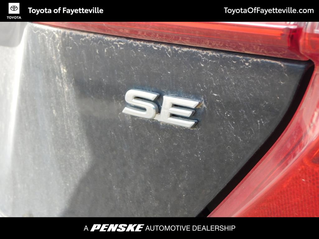 Used 2012 Toyota Camry SE FWD image 3