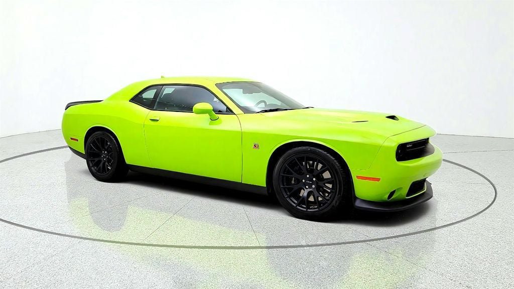 Used 2019 Dodge Challenger R/T Scat Pack w/ Dynamics Package RWD image 3