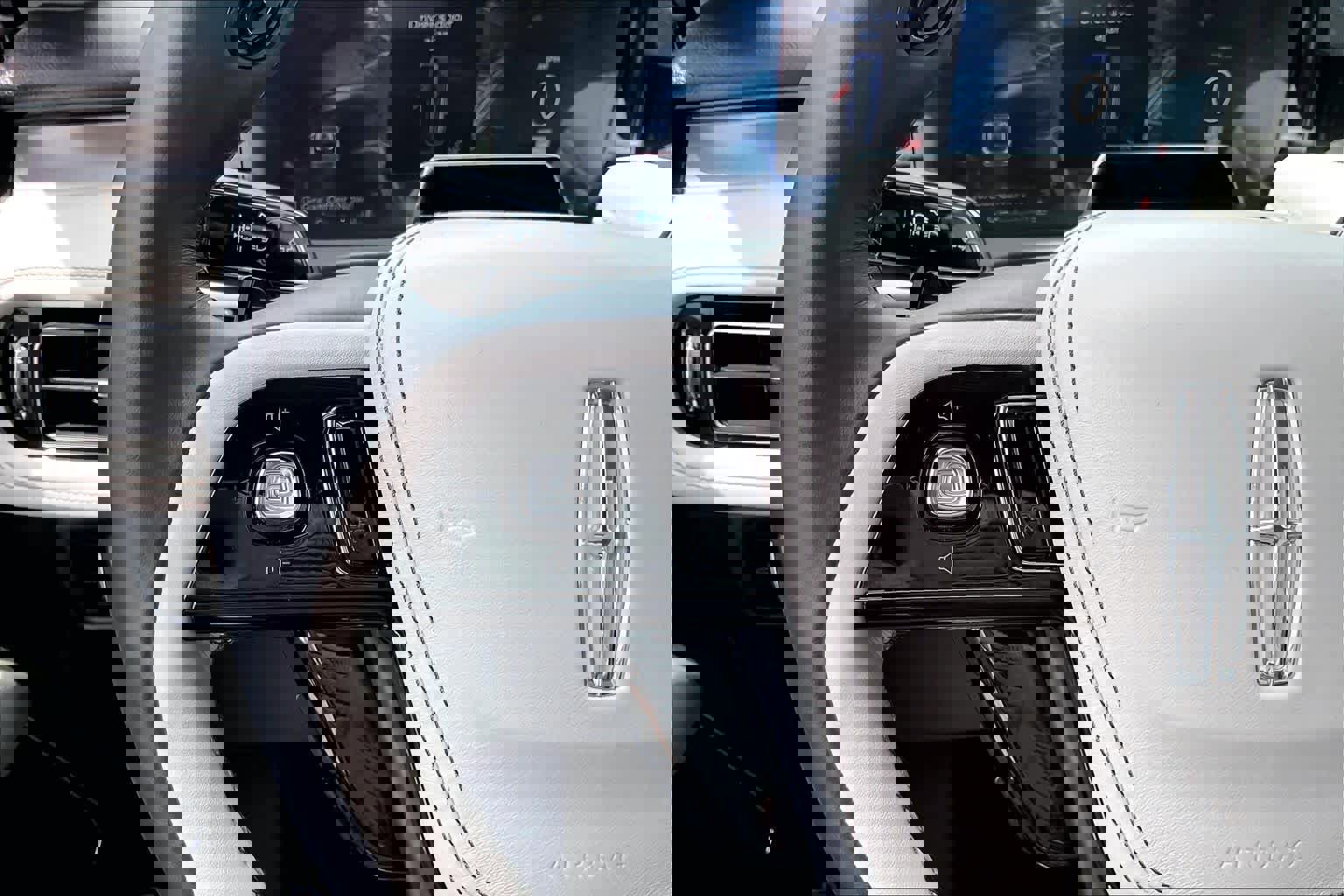 Used 2026 Lincoln Aviator 2WD image 22