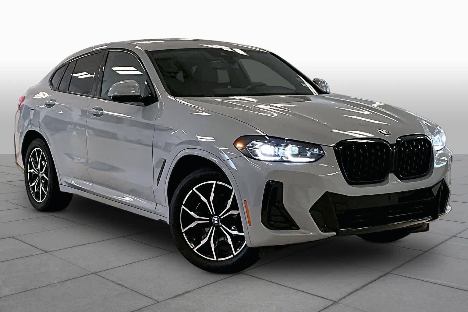 Used 2023 BMW X4 xDrive30i w/ M Sport Package AWD/4WD image 2