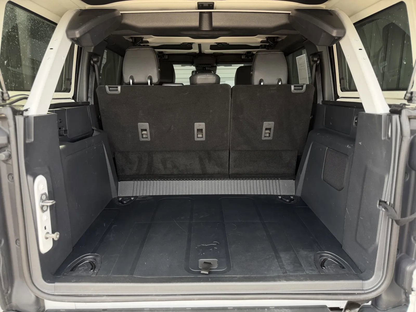 Used 2024 Ford Bronco Black Diamond image 18