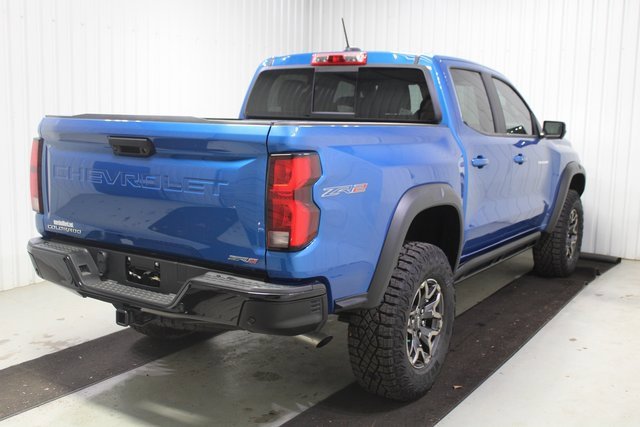 Used 2024 Chevrolet Colorado ZR2 w/ Technology Package image 6
