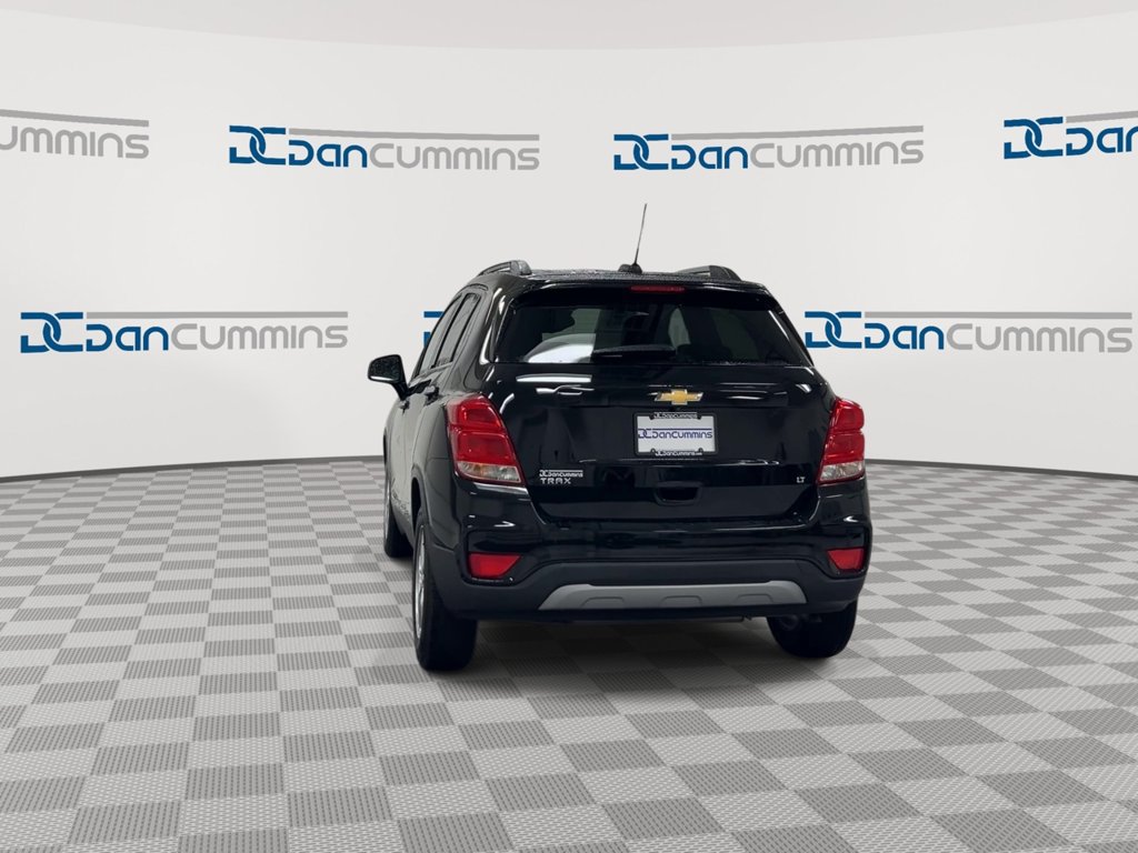 Used 2018 Chevrolet Trax LT w/ LT Convenience Package FWD image 7