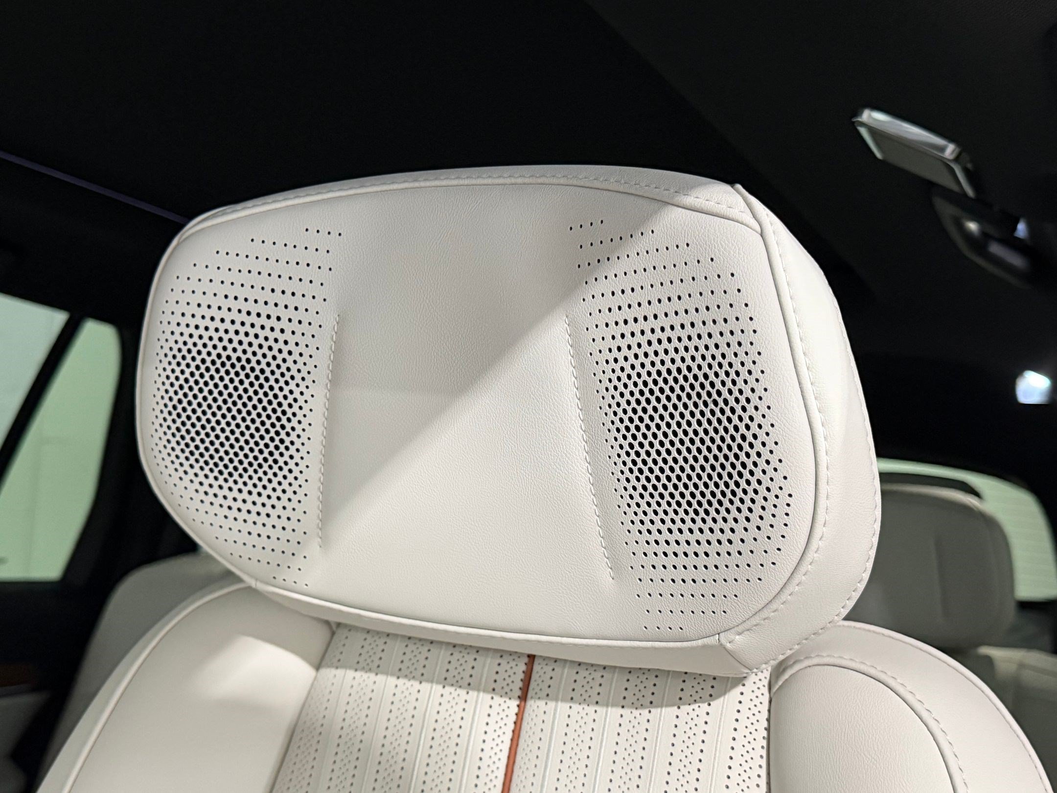New 2026 Cadillac Vistiq Sport AWD/4WD image 21