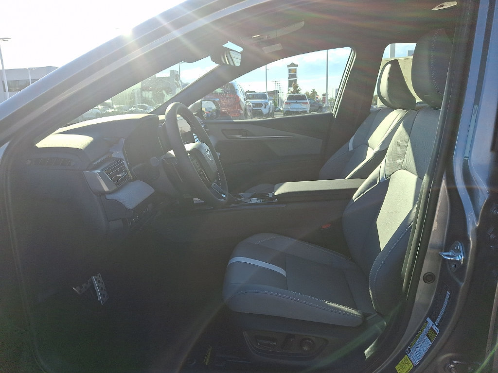 New 2026 Toyota Camry SE w/ Convenience Package FWD image 12