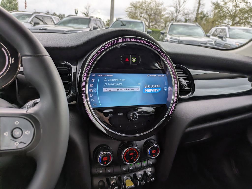 Used 2022 MINI Cooper SE image 15