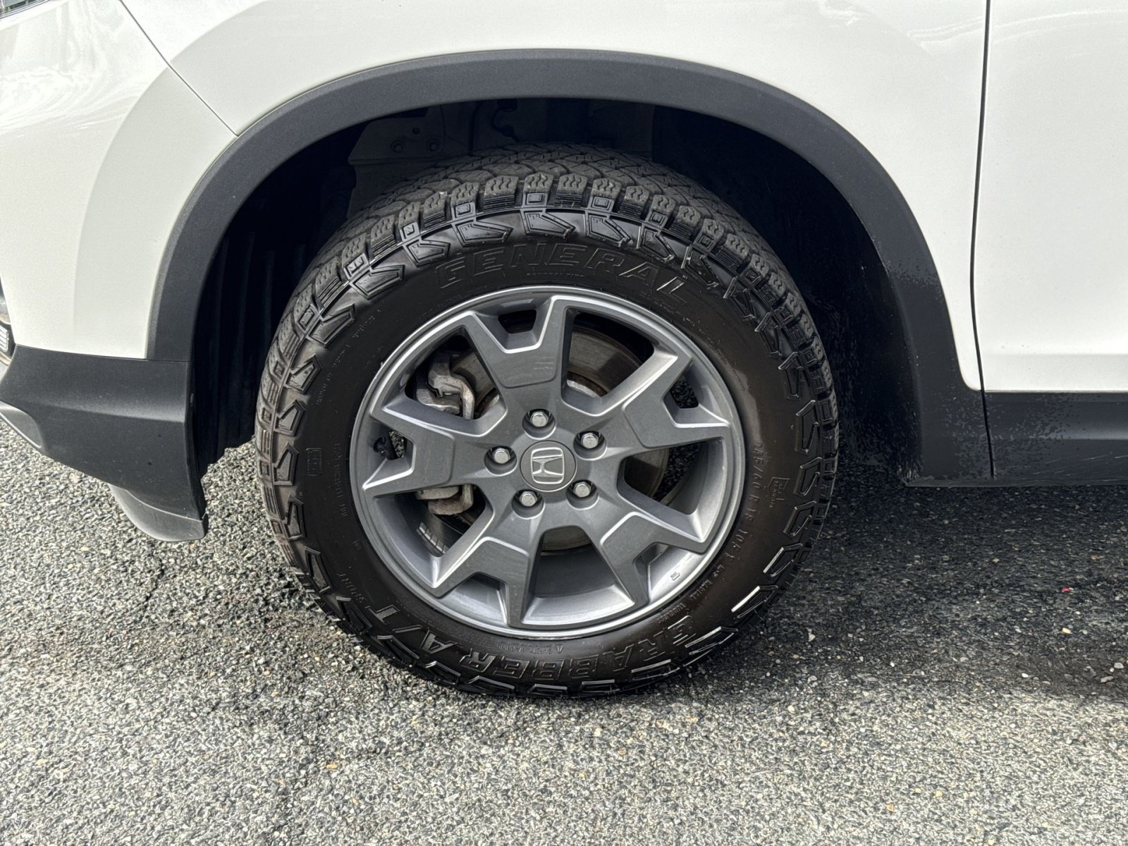 Used 2024 Honda Passport TrailSport image 13