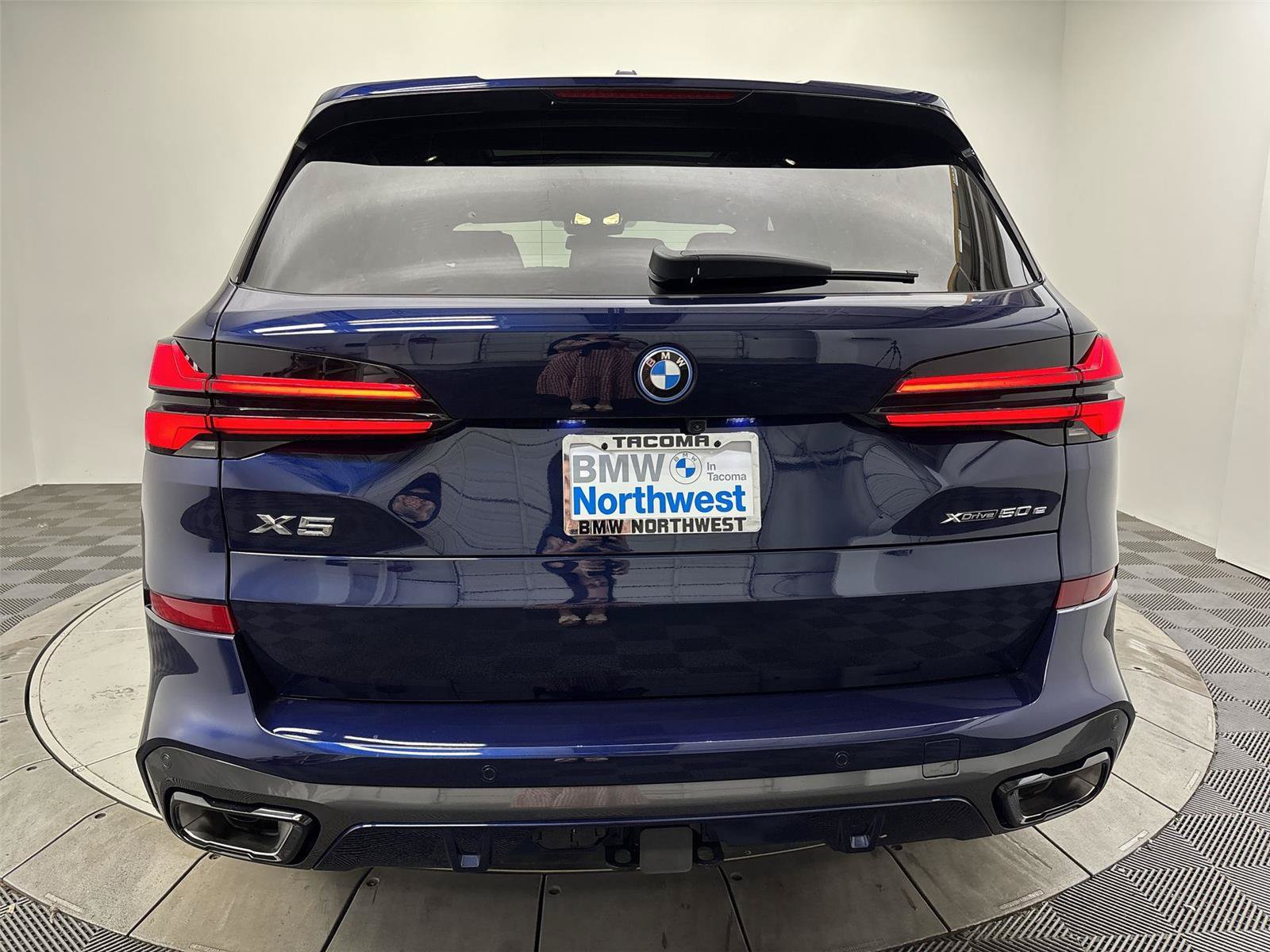 New 2026 BMW X5 xDrive50e w/ Executive Package AWD/4WD image 15