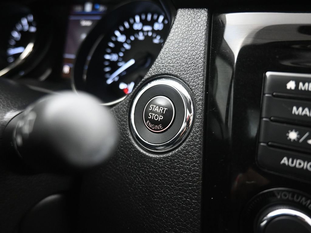 Used 2022 Nissan Rogue Sport SL w/ Premium Package image 22