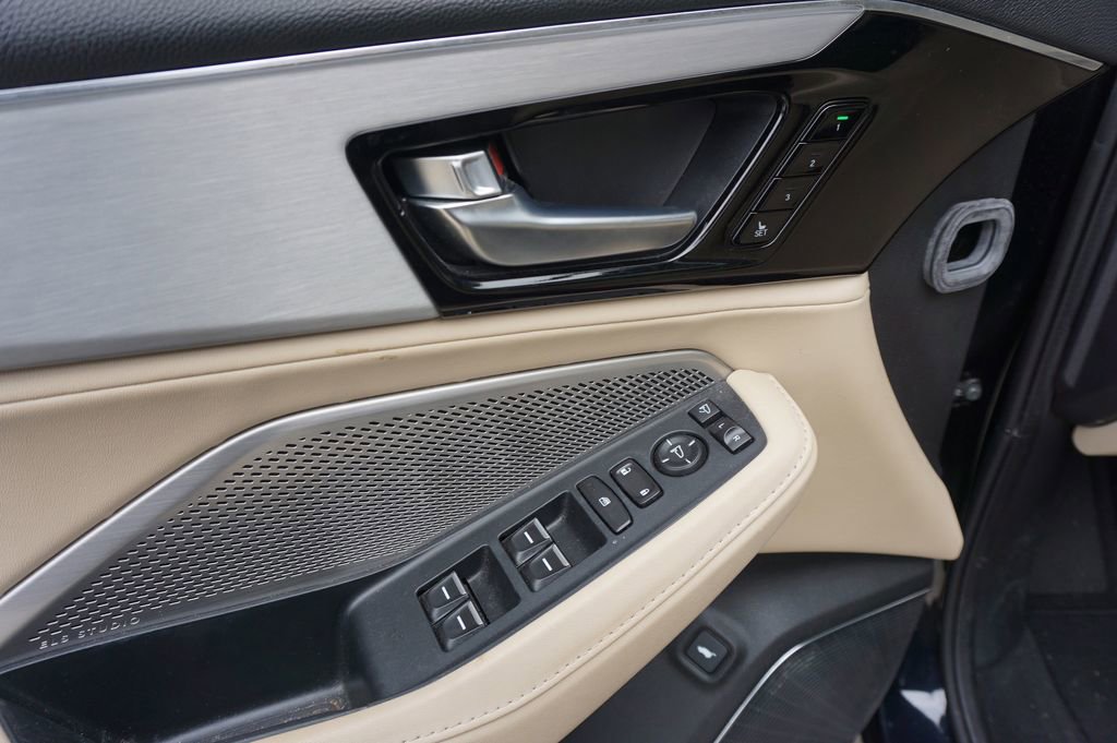 Used 2024 Acura MDX FWD w/ Technology Package image 4