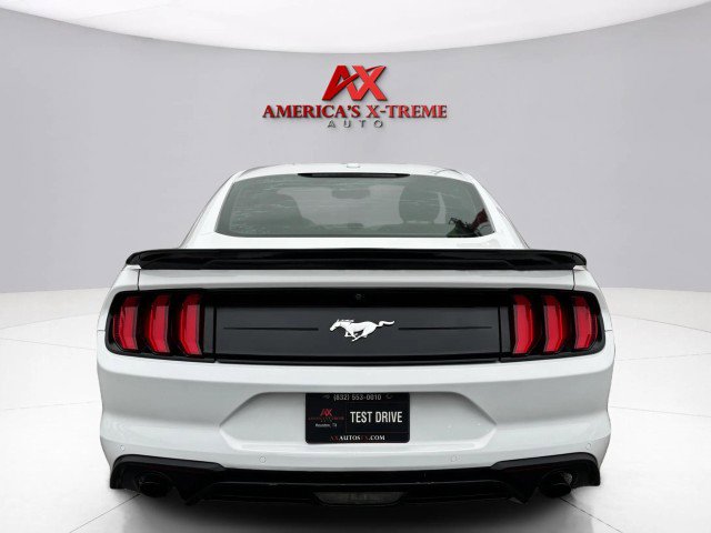 Used 2018 Ford Mustang Premium RWD image 4