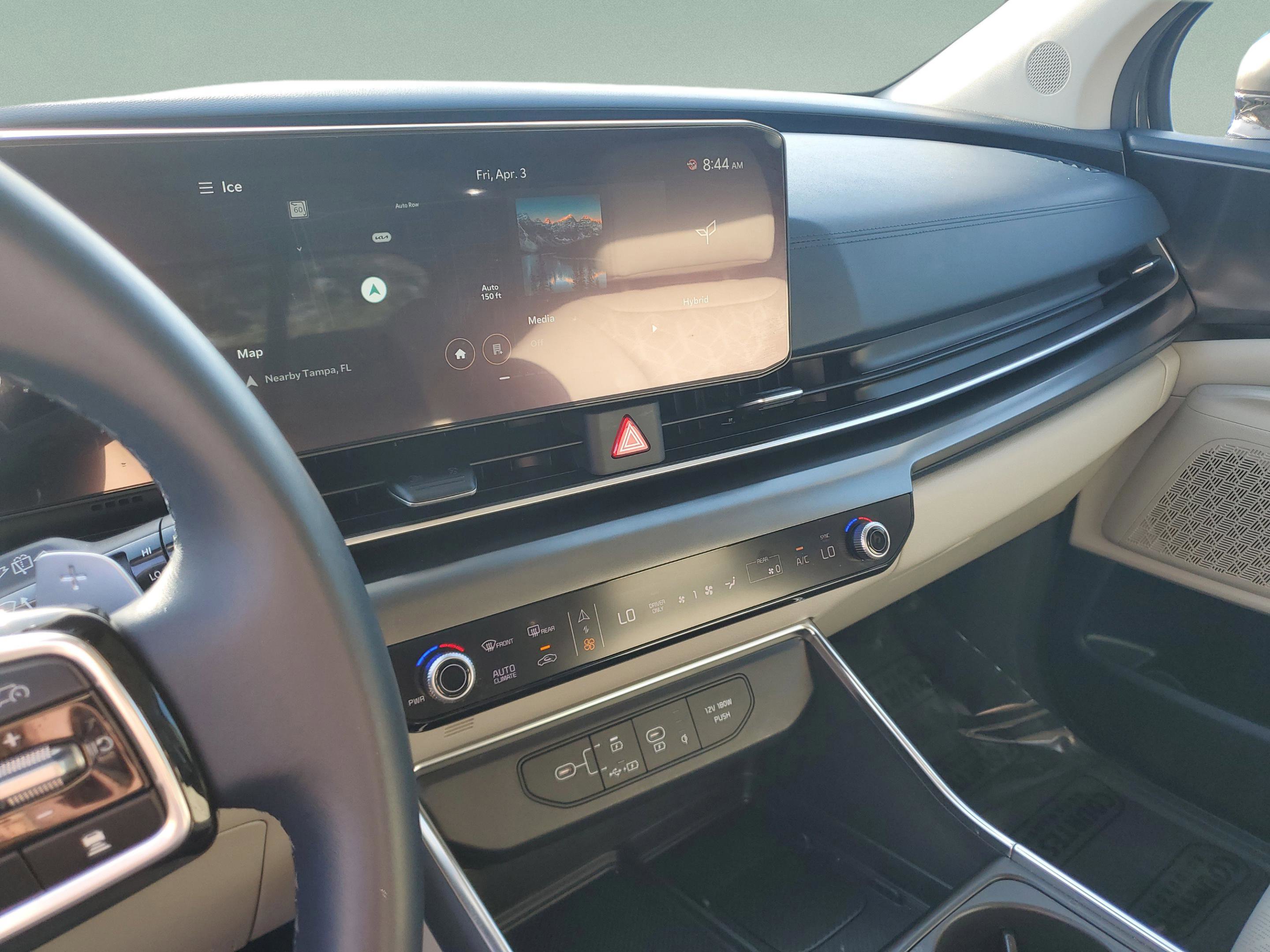 Certified 2025 Kia Carnival SX w/ SX Dark Edition Package image 26