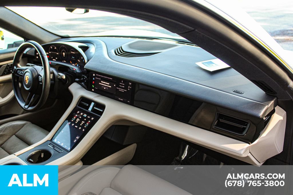 Used 2021 Porsche Taycan image 23