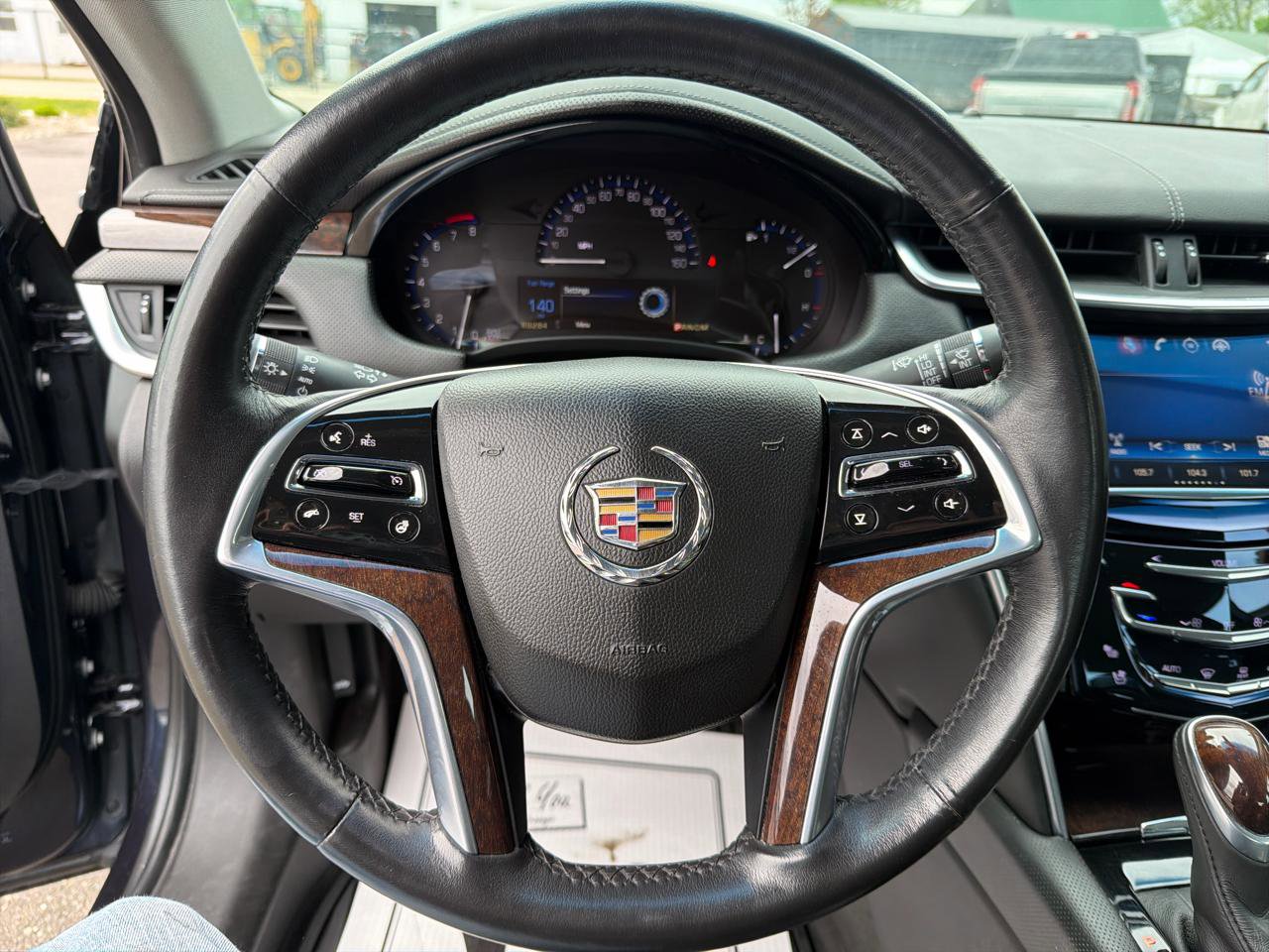 Used 2014 Cadillac XTS Luxury image 10