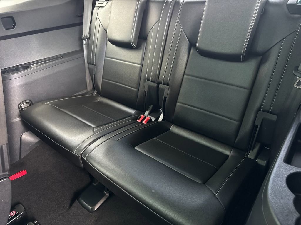 Used 2023 Volkswagen Atlas SE w/ Panoramic Sunroof Package FWD image 14