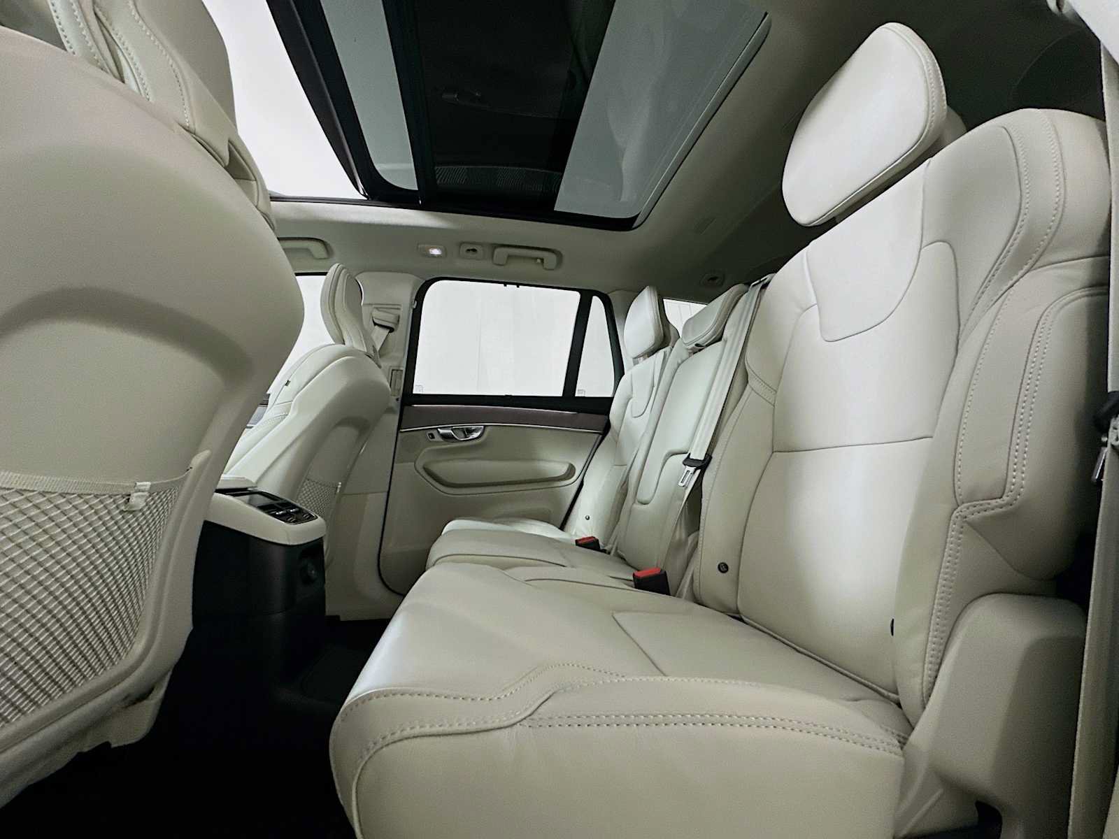 New 2026 Volvo XC90 T8 Ultra w/ Protection Package Premier AWD/4WD image 23