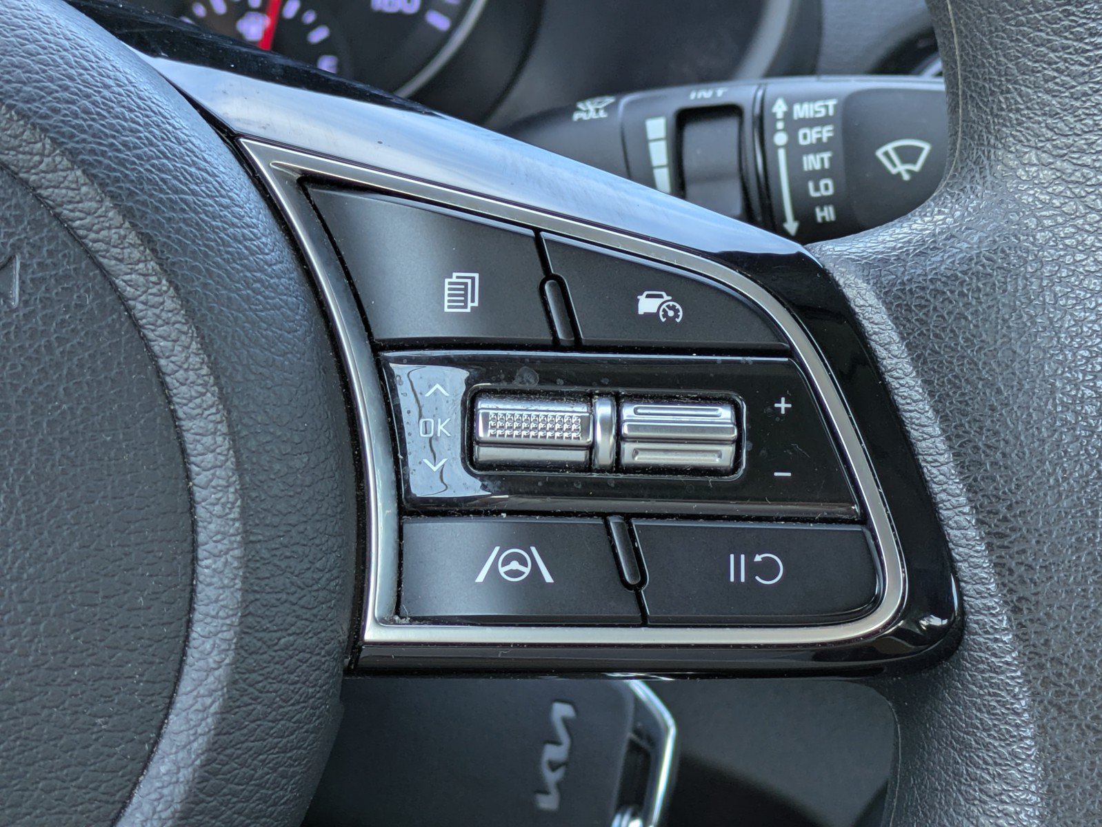 Certified 2023 Kia Forte LXS FWD image 18