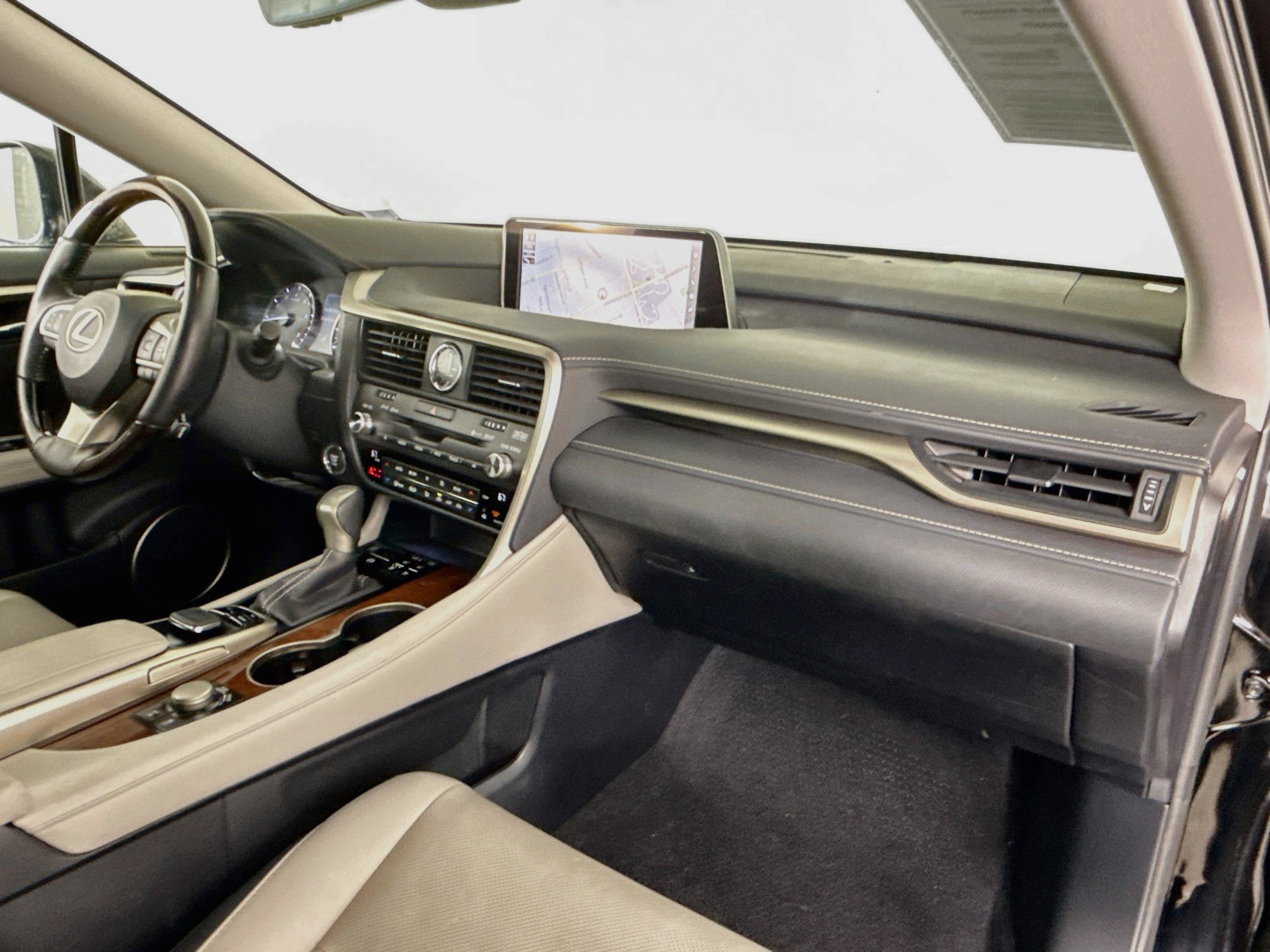 Used 2019 Lexus RX 350L AWD w/ Premium Package image 29