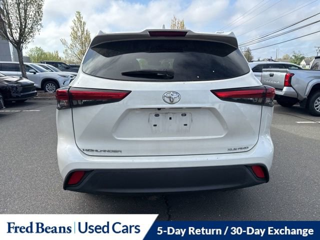 Used 2021 Toyota Highlander XLE image 7