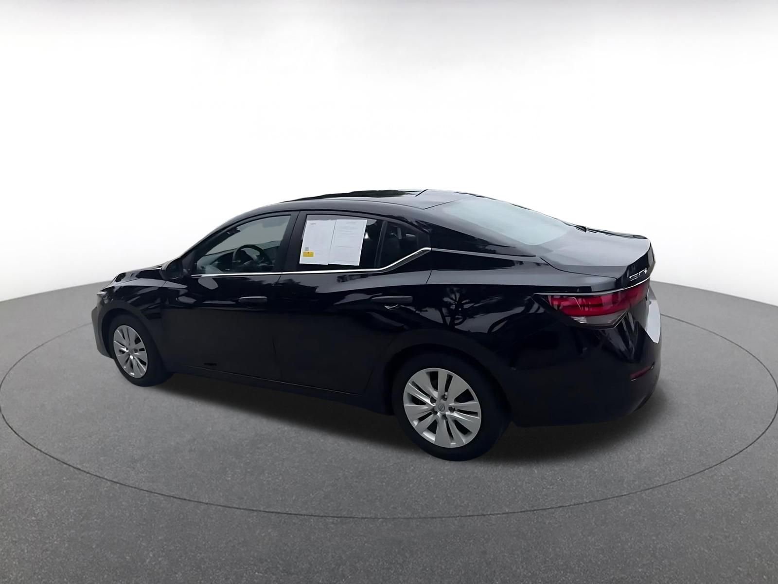 Used 2025 Nissan Sentra S FWD image 10