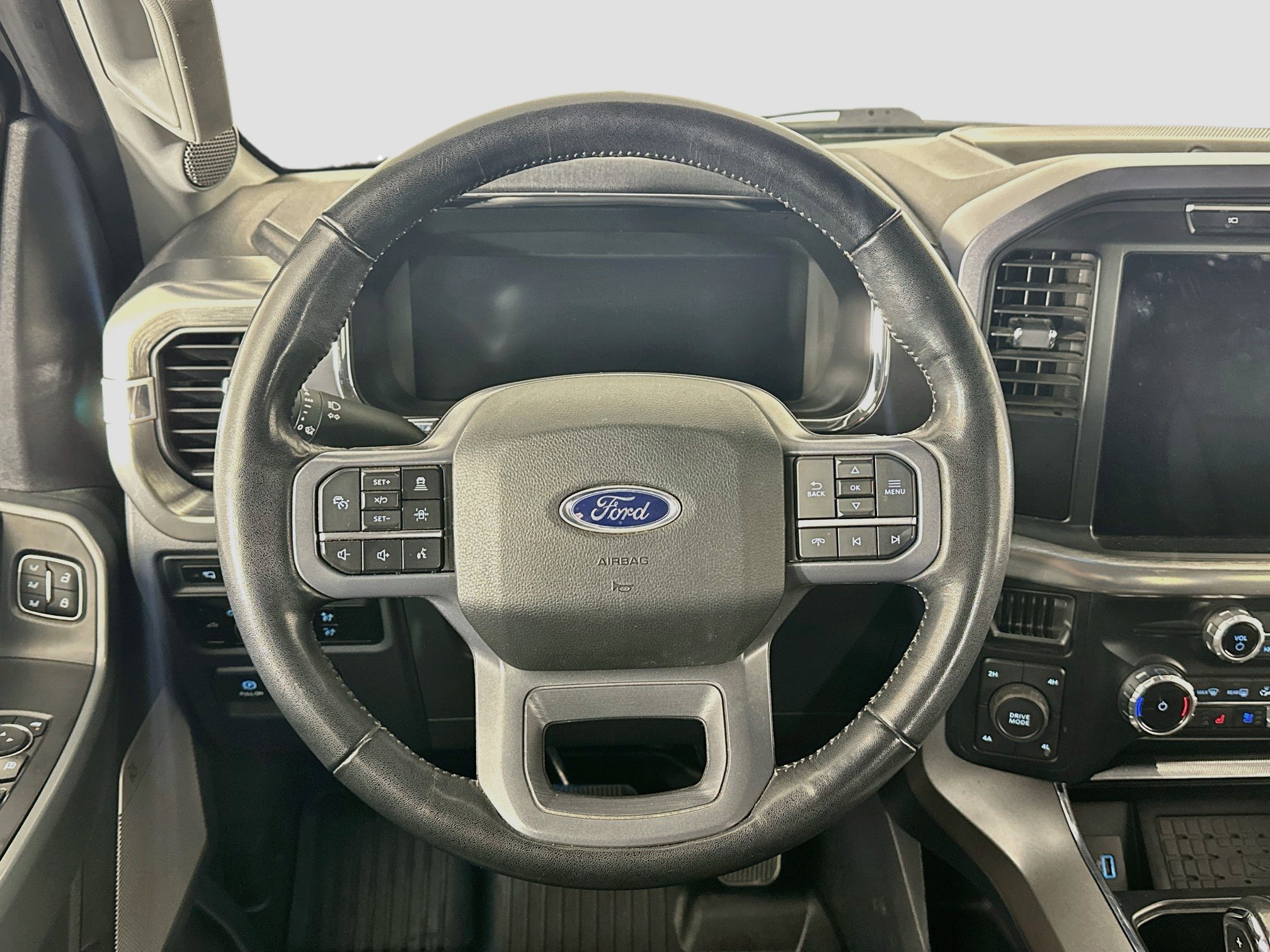 Used 2023 Ford F150 Lariat w/ Equipment Group 502A High AWD/4WD image 18