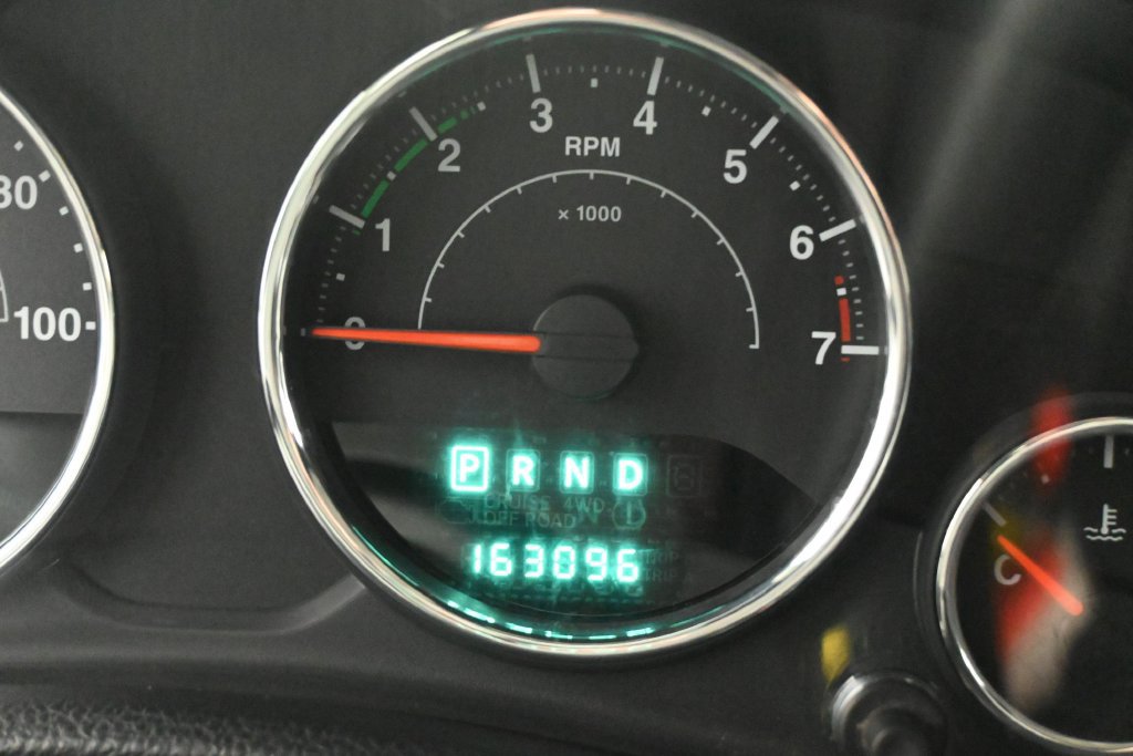 Used 2013 Jeep Wrangler Unlimited Sport AWD/4WD image 16