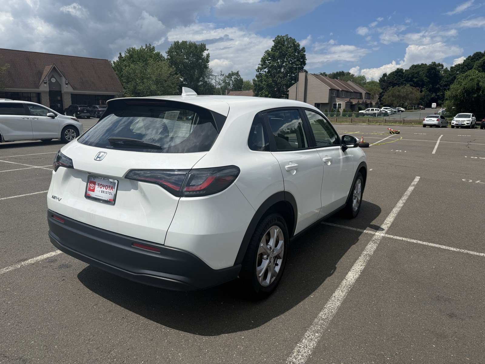 Used 2024 Honda HR-V LX image 7