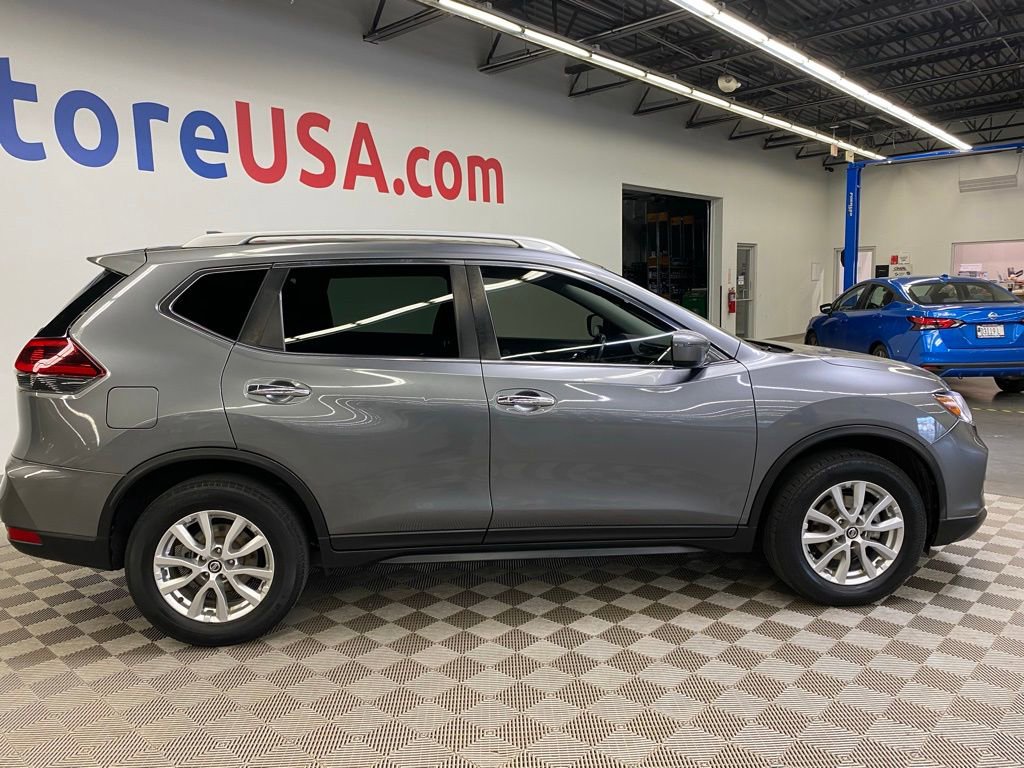 Used 2018 Nissan Rogue SV AWD/4WD image 9