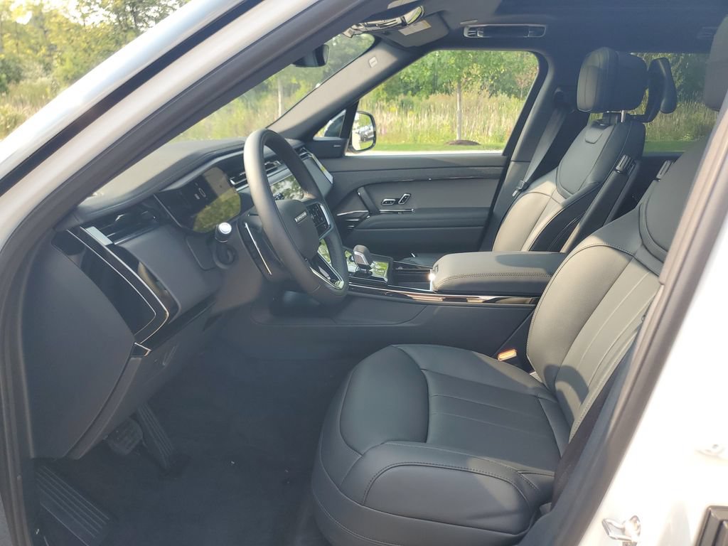 New 2026 Land Rover Range Rover Sport SE AWD/4WD image 12