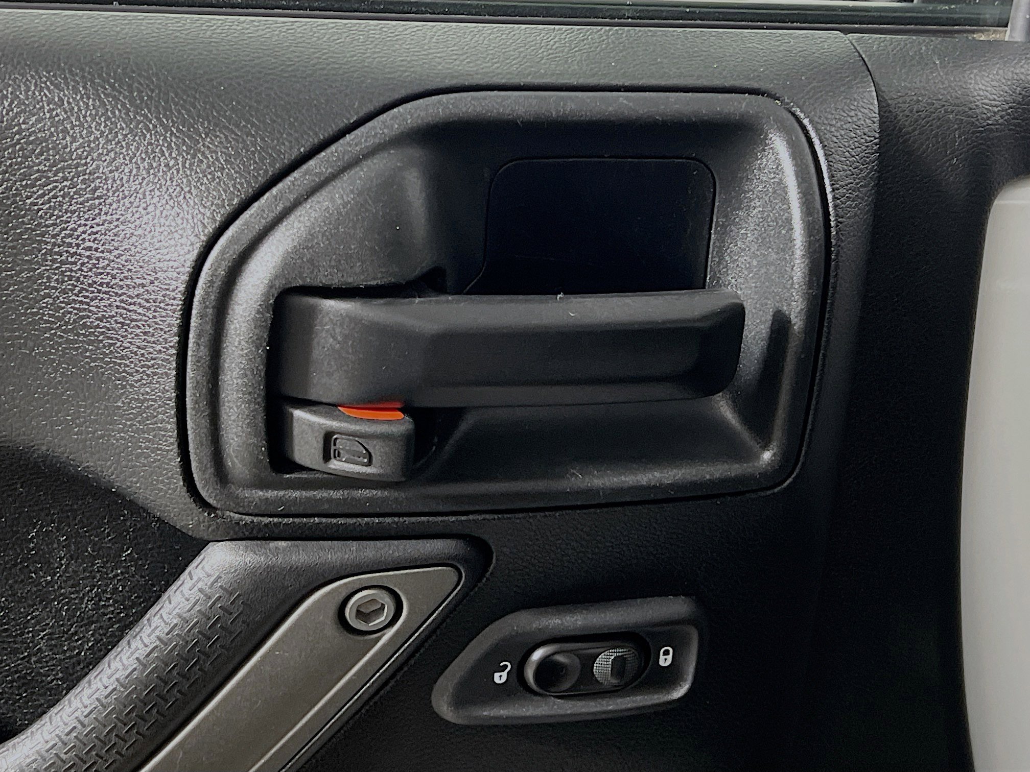 Used 2017 Jeep Wrangler Sport image 16