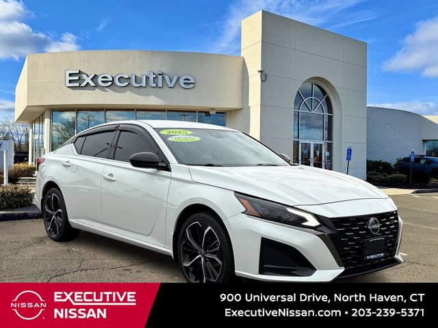 Certified 2025 Nissan Altima 2.5 SR AWD/4WD image 1