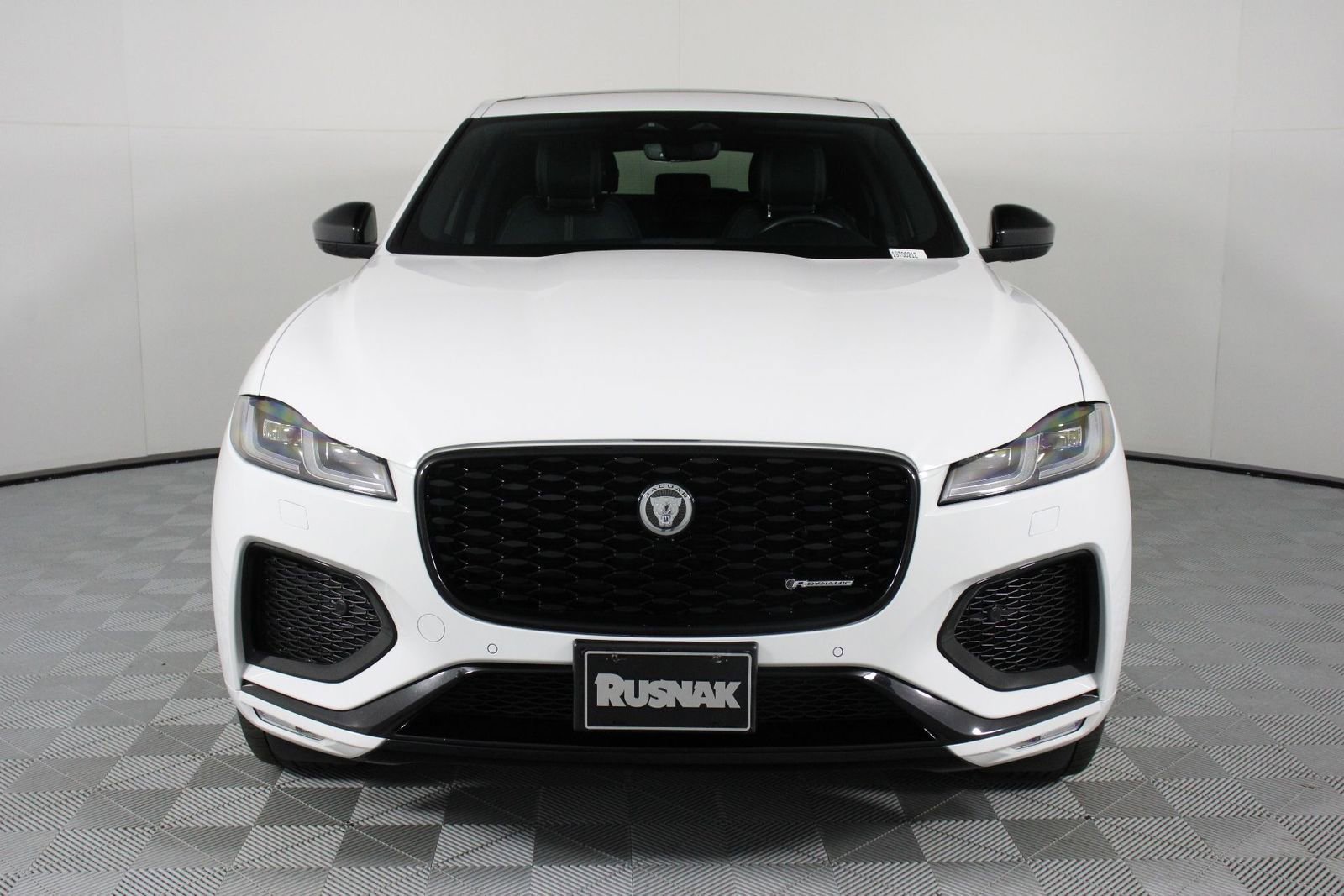 Used 2024 Jaguar F-PACE R-Dynamic S image 6