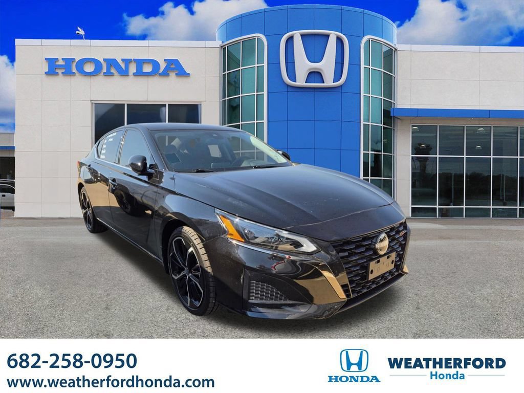 Used 2024 Nissan Altima 2.5 SR